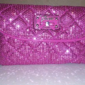 Nwt Guess make up bag